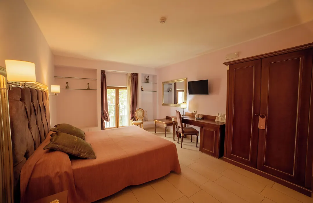 Hotel Parco Delle Fontane-1
