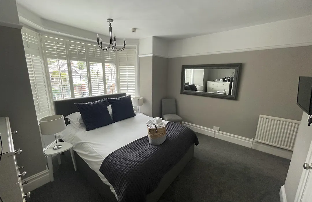 Grosvenor Lodge Guest House-1