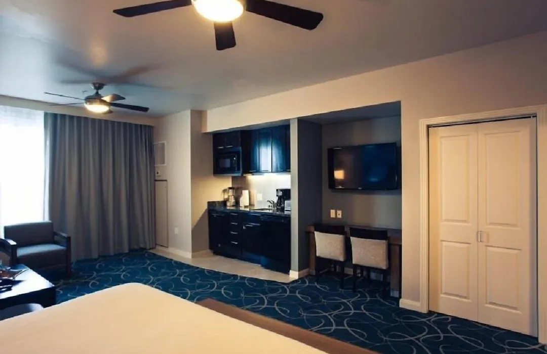 Club Wyndham Desert Blue-1
