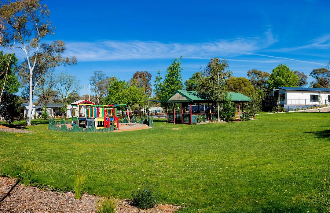 Albury Gardens Tourist Park-1