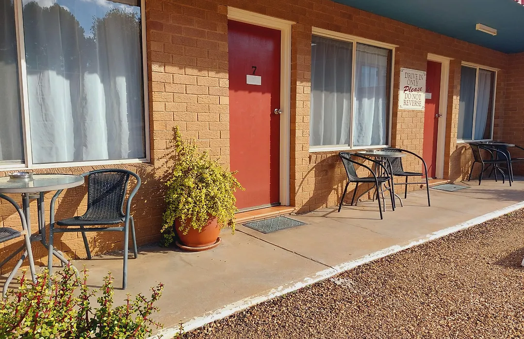 Camellia Motel-1