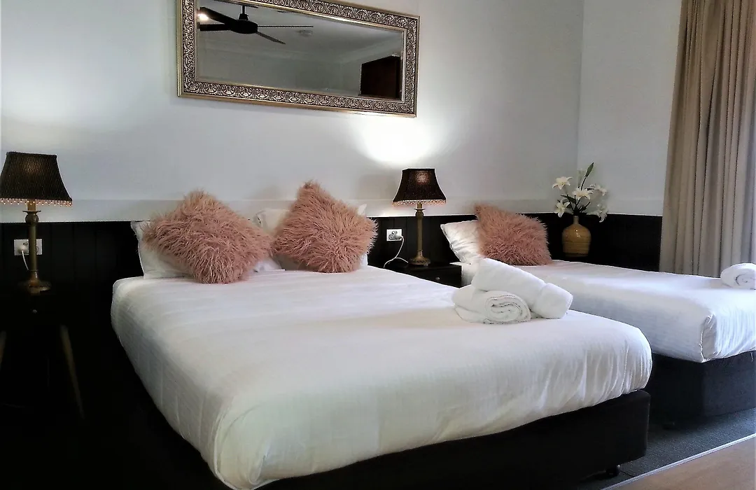 Kurri Motor Inn-1