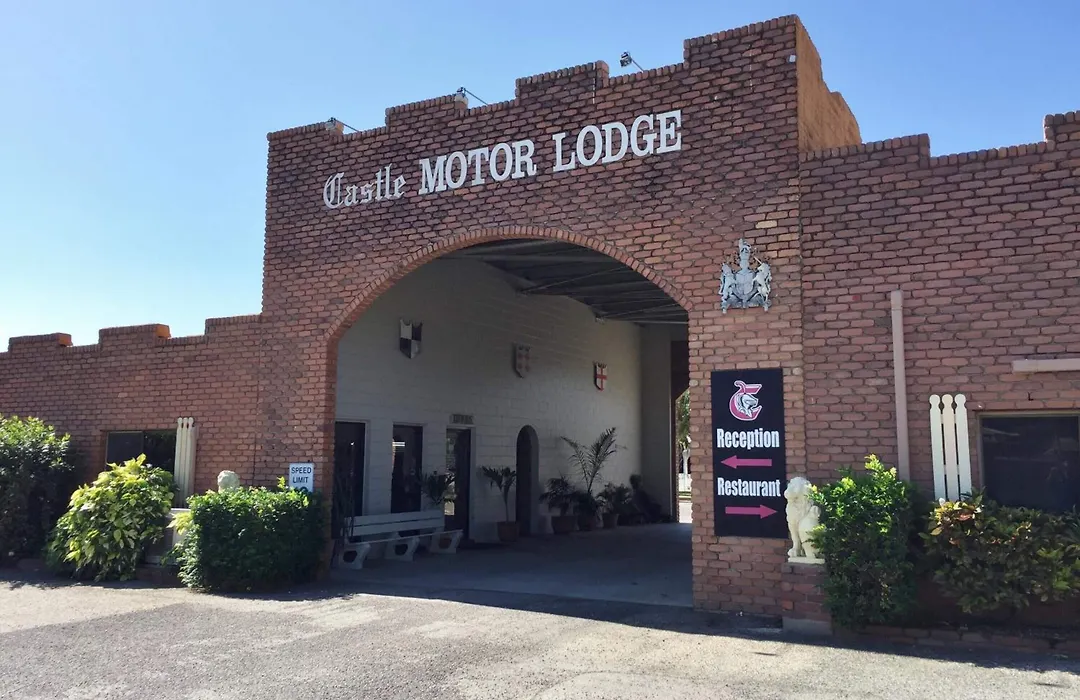 Castle Motor Lodge-1