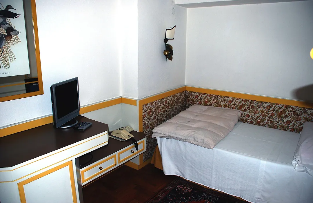 Hotel De La Poste-1