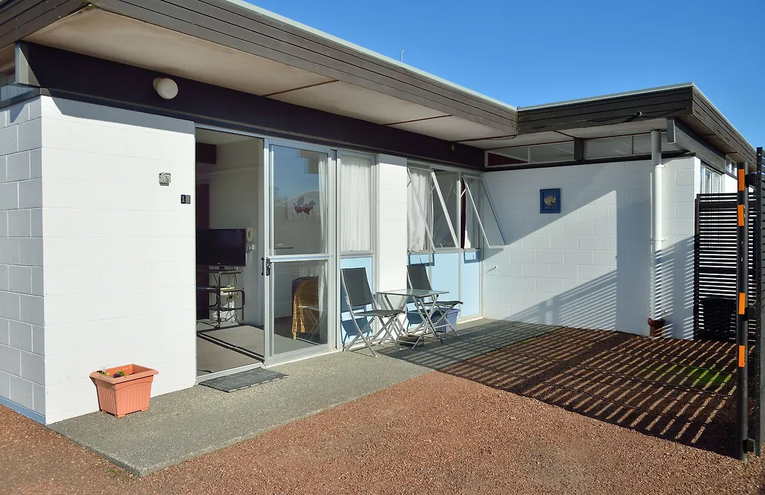 Waikanae Beach Motel-1