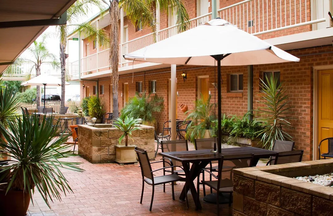 Central Yarrawonga Motor Inn-1
