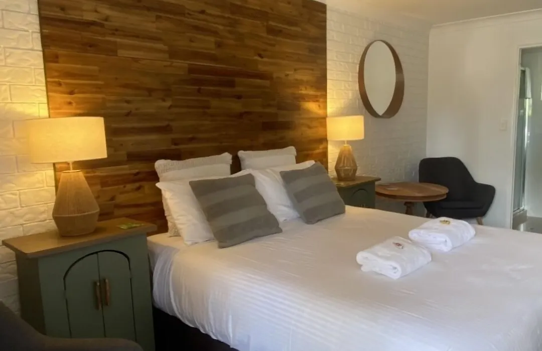 Beachmere Palms Motel-1
