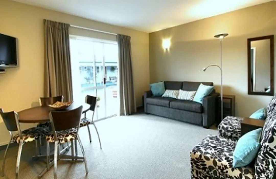 Buller Court On Palmerston-1