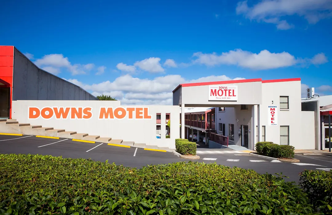 Downs Motel-1