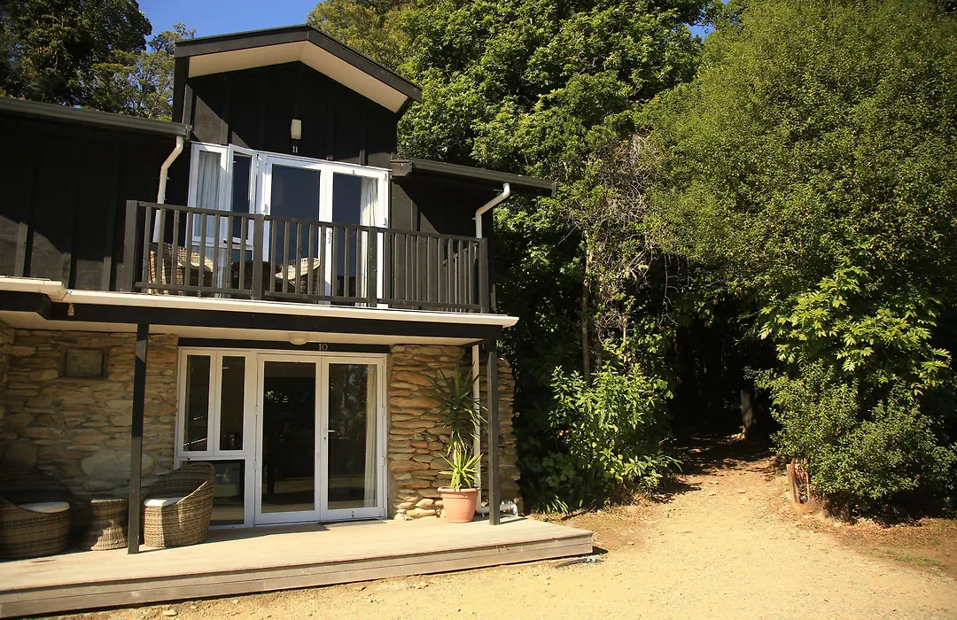 Furneaux Lodge-1