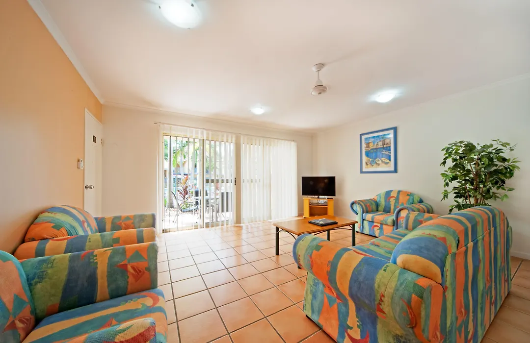 At Beach Court Holiday Villas-1