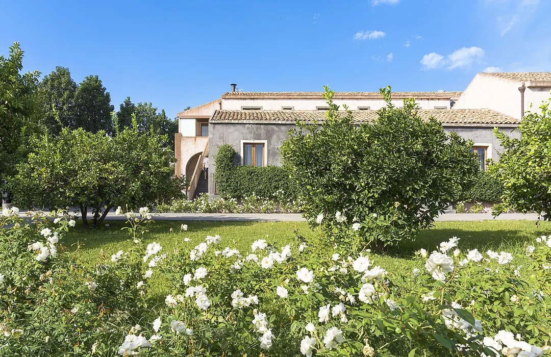 Ramo D'Aria Etna Boutique Hotel-1