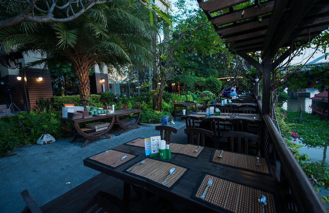 Krungsri River Hotel-1