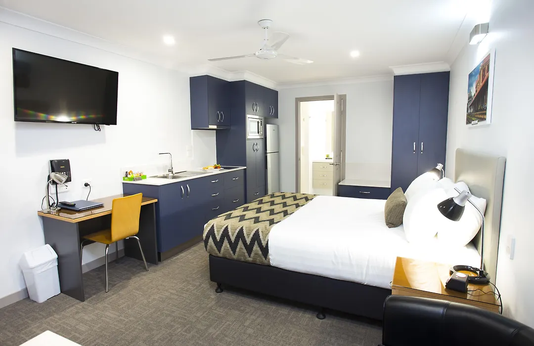 Altitude Motel Apartments-1