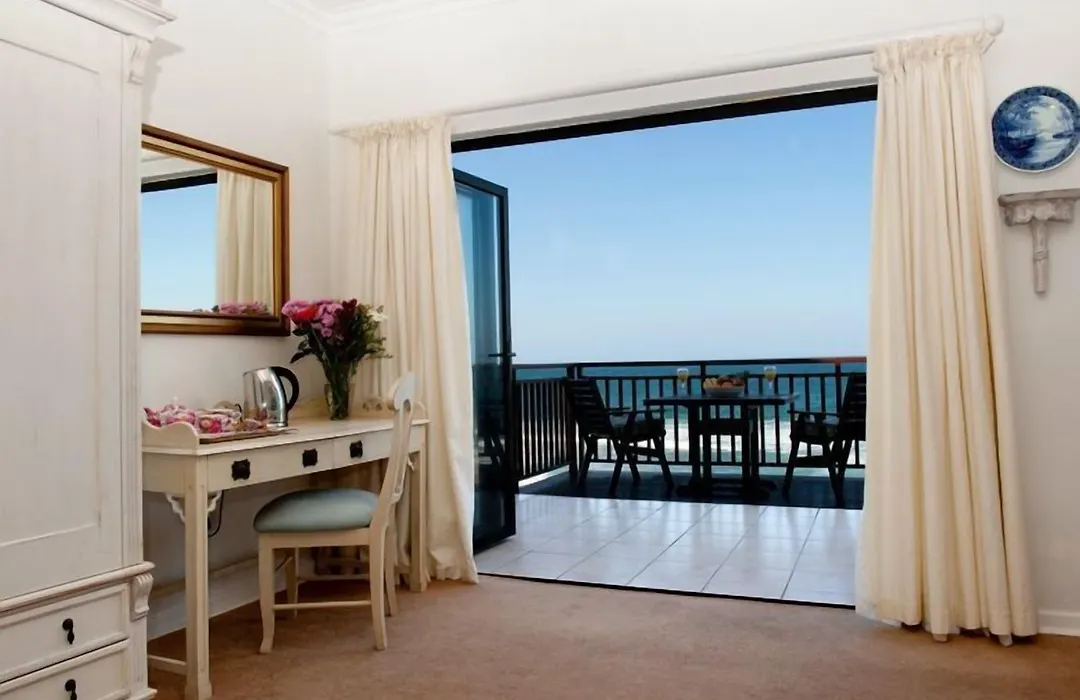 Fairlight Beach House-1