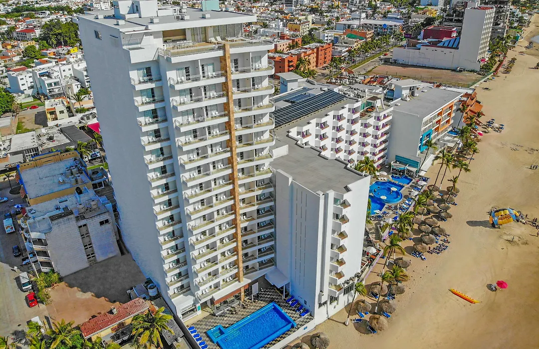 Pacific Palace Beach Tower Hotel-1
