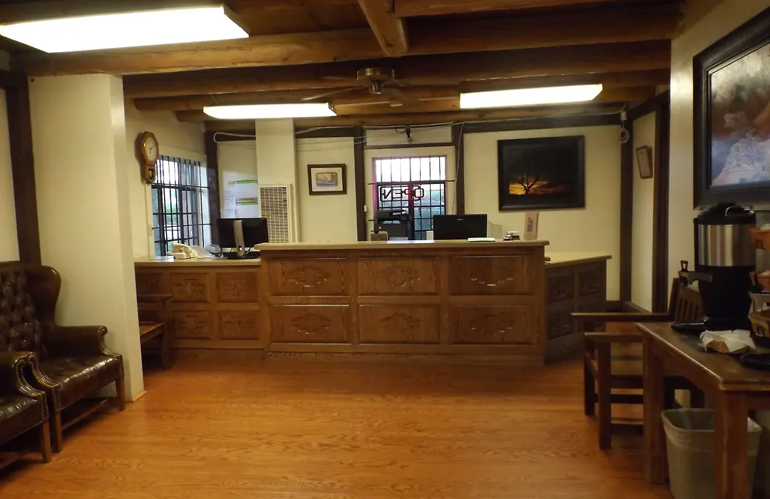 Thunderbird Lodge-1