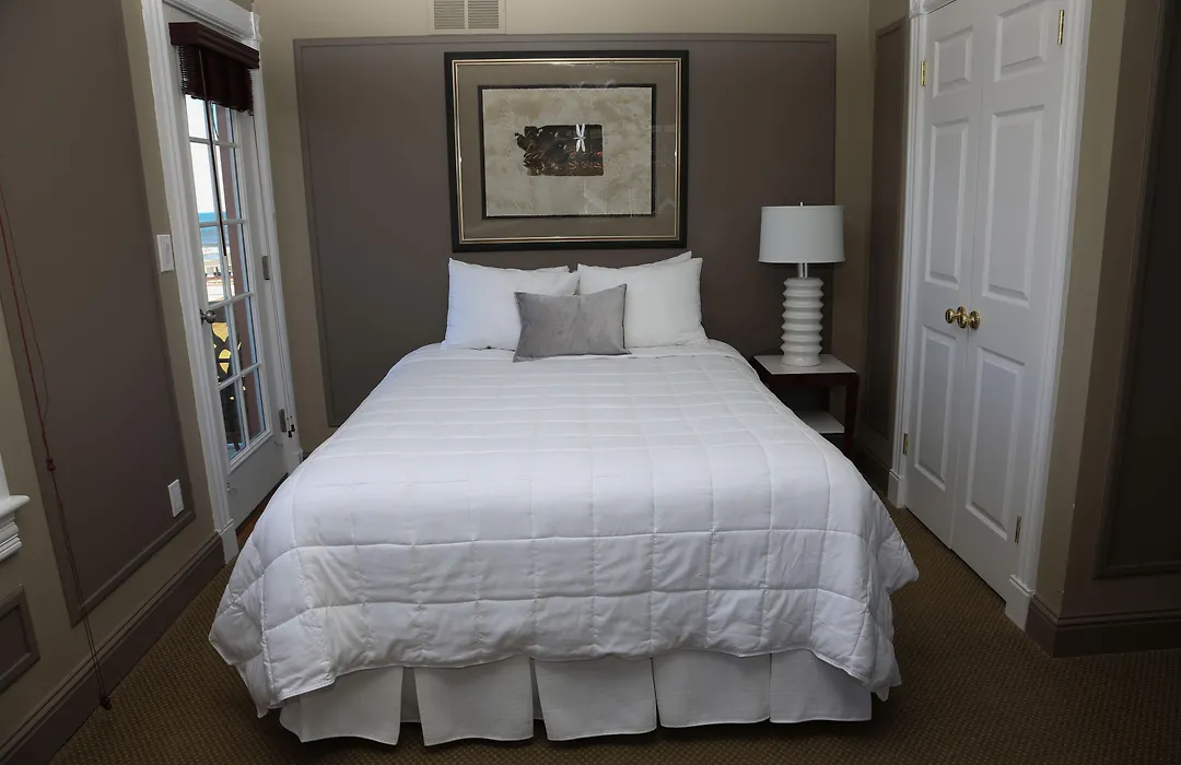 The Ocean Plaza Hotel-1