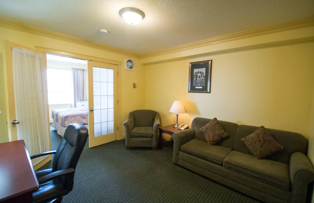 Nova Inn Peace River-1
