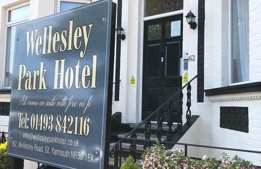 Wellesley Park Hotel-1