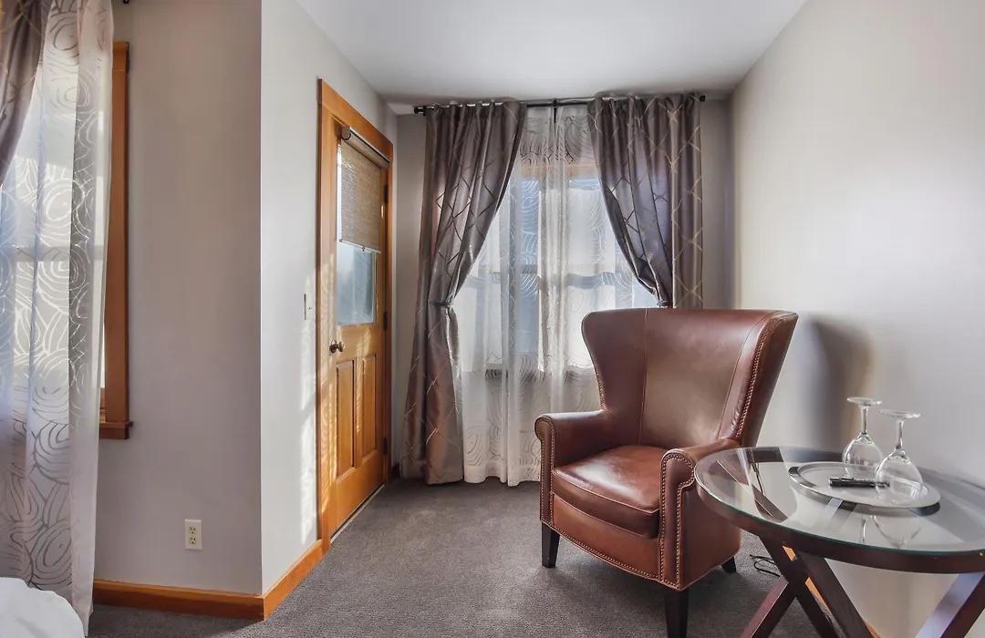 Wild Iris Inn-1