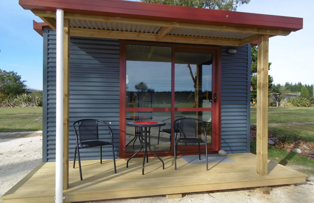Glenavys Waitaki River Motor Camp-1