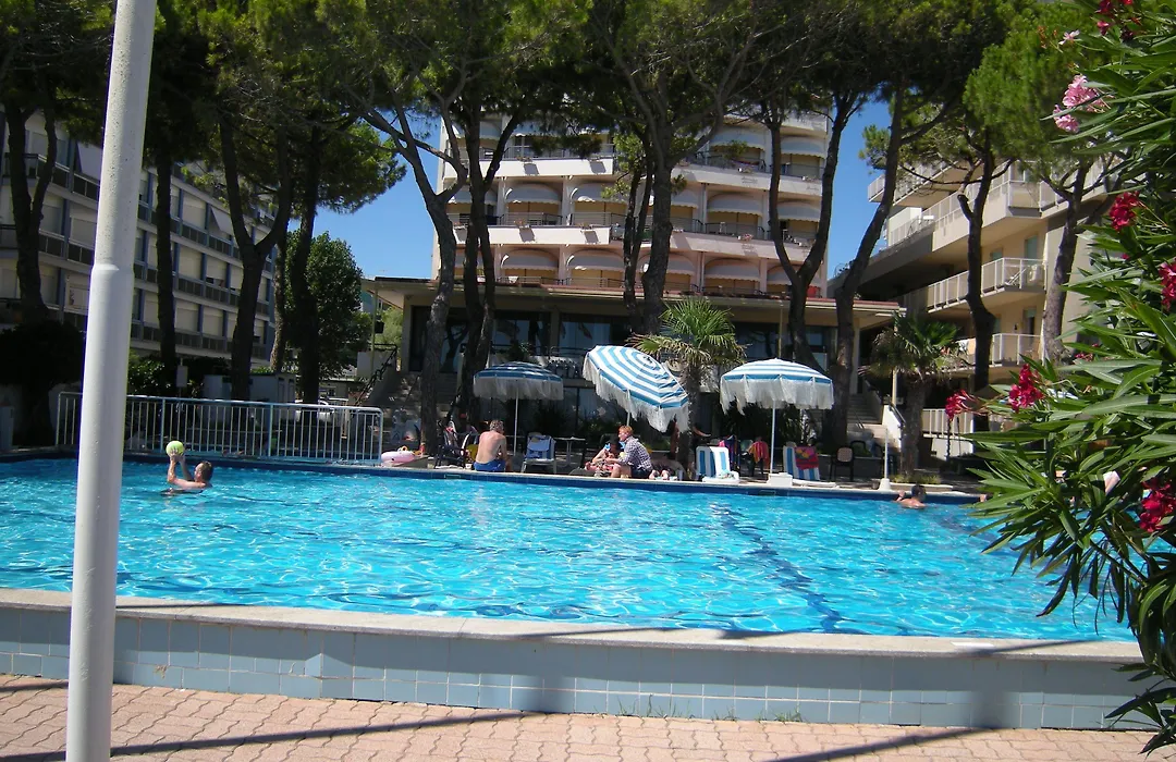 Hotel Ambasciatori Palace-1