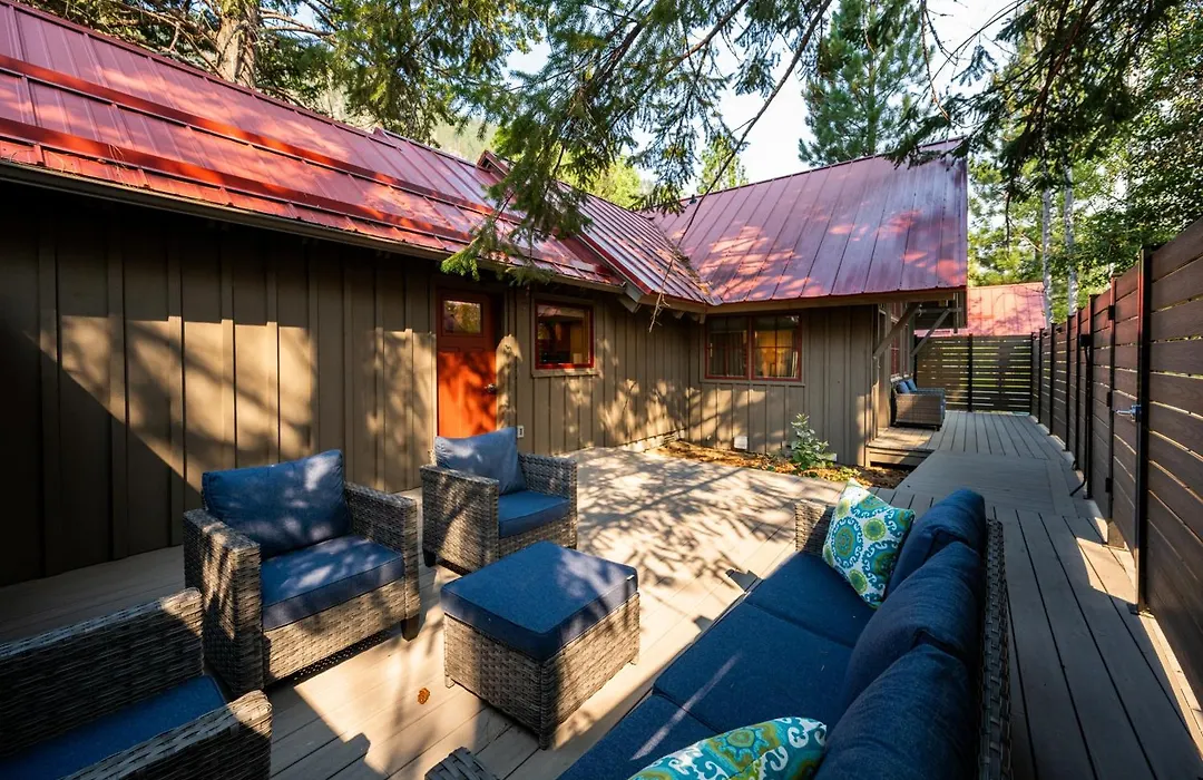 Sleeping Lady Mountain Resort & Spa-1
