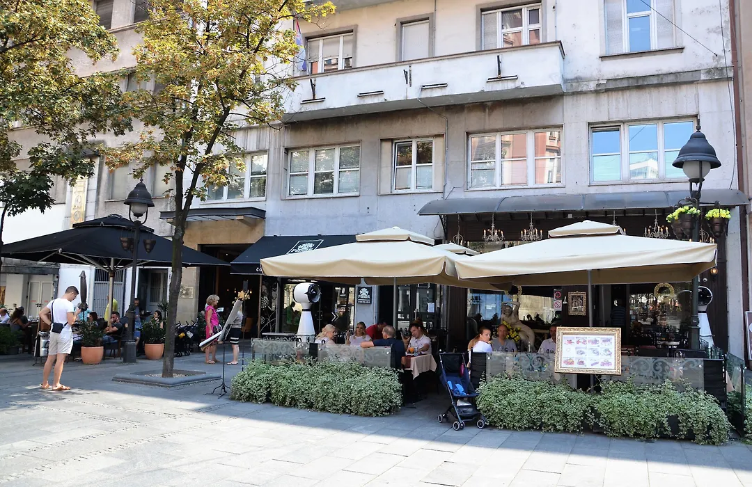 Dominic Smart & Luxury Suites - Republic Square-1