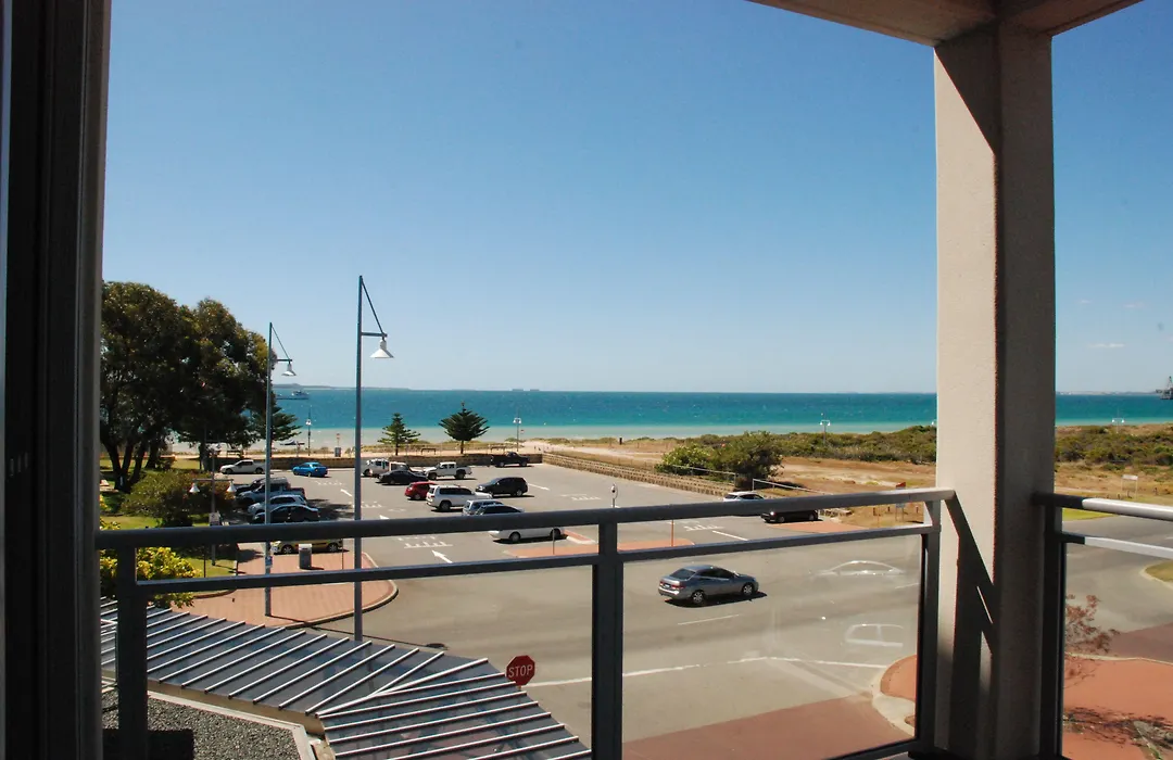Spinnakers By Rockingham Apartments-1