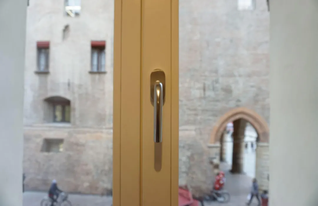 Casa Isolani Piazza Maggiore 1-1