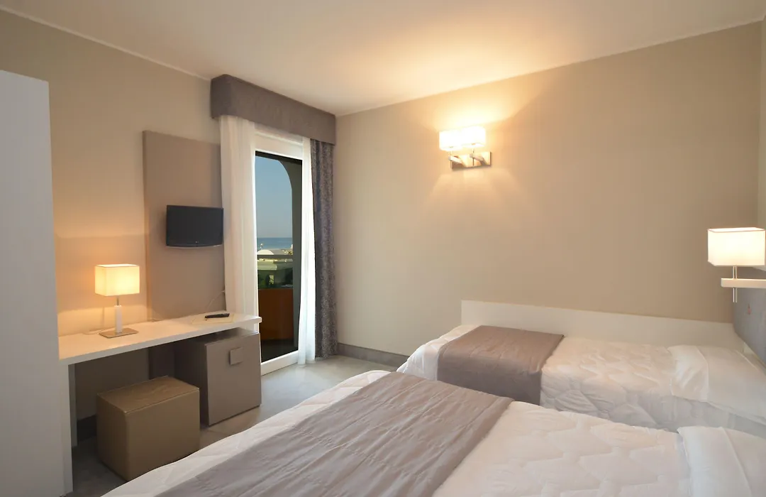 Hotel Anthony-1