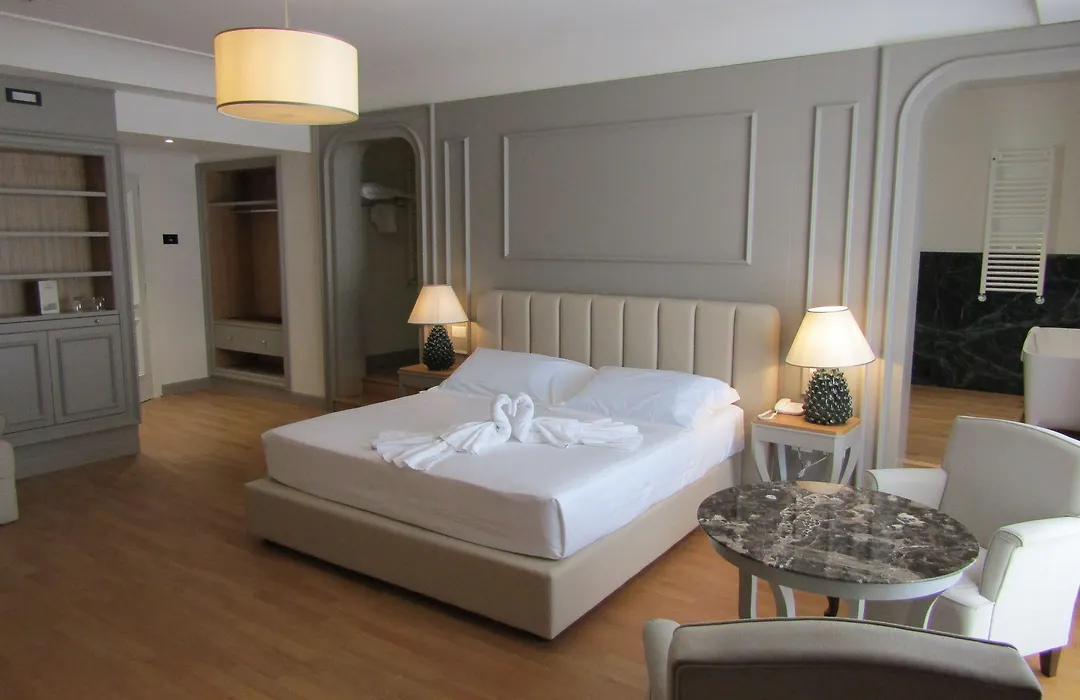 Hotel Marechiaro-1