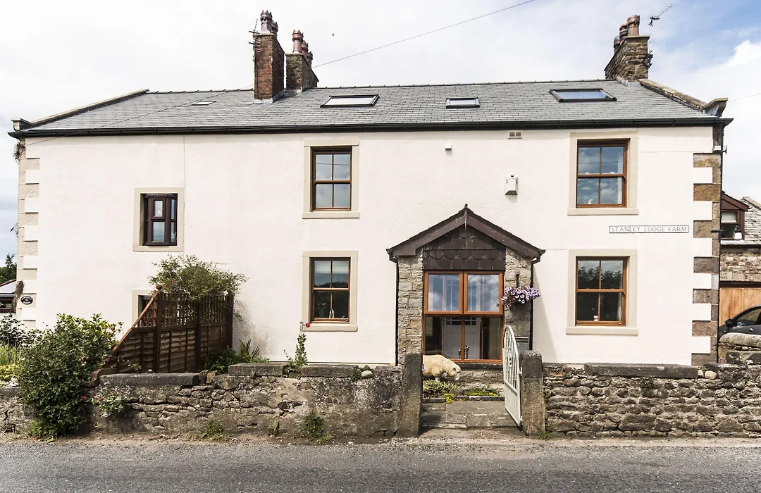 Stanley Lodge Farmhouse-1