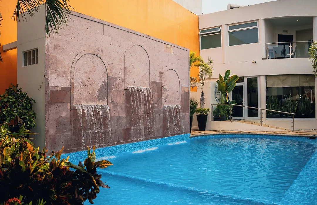 Luxury Hotel Inn-1
