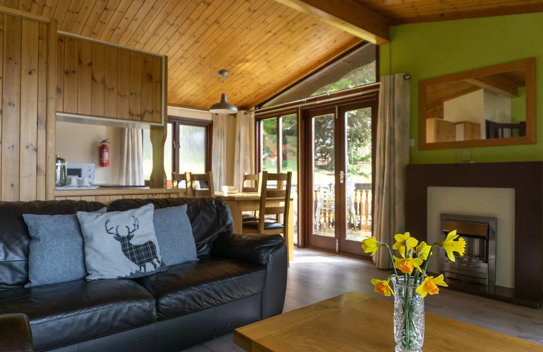 Linnhe Lochside Holidays-1