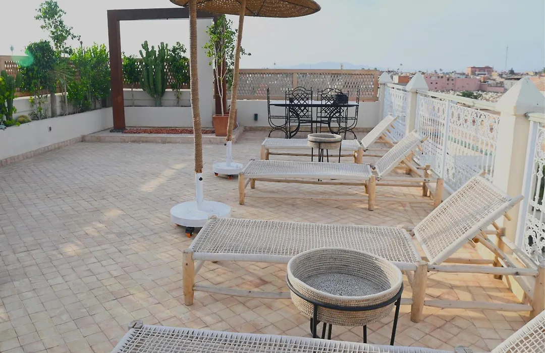Riad Emberiza Sahari-1