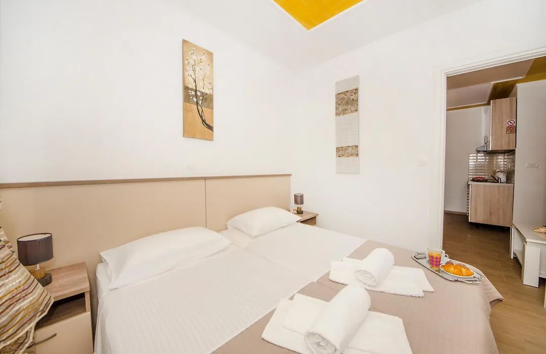 Guest House Mia-1