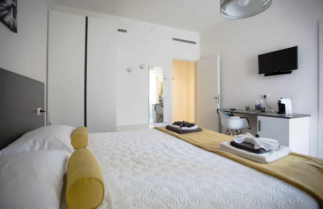 Suite Dreams In Verona-1