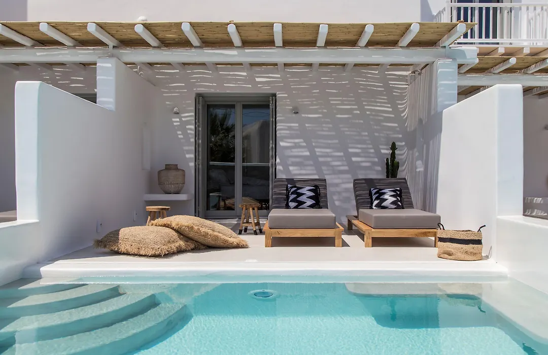 Adorno Beach Hotel And Suites-1