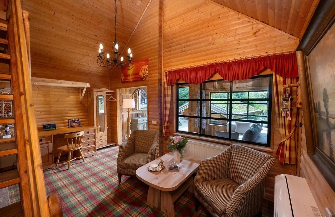 Wellnesshotel Seeschloesschen - Privat- Spa & Naturresort-1