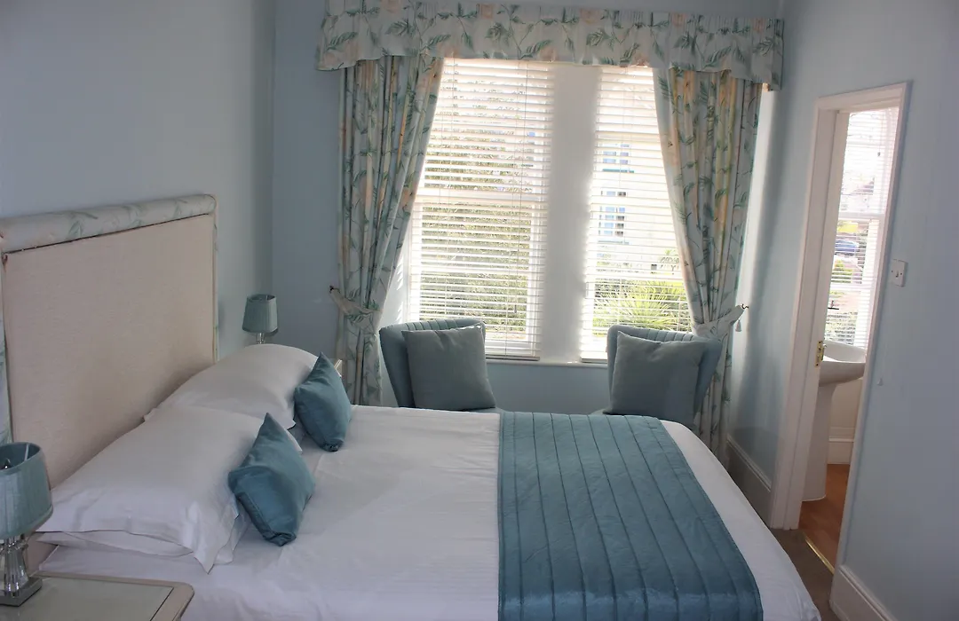 Trafalgar House-1