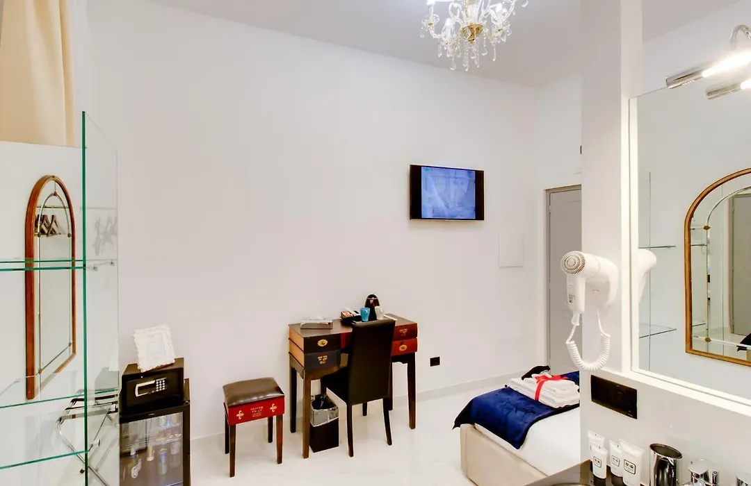 Queen Palace Suites-1