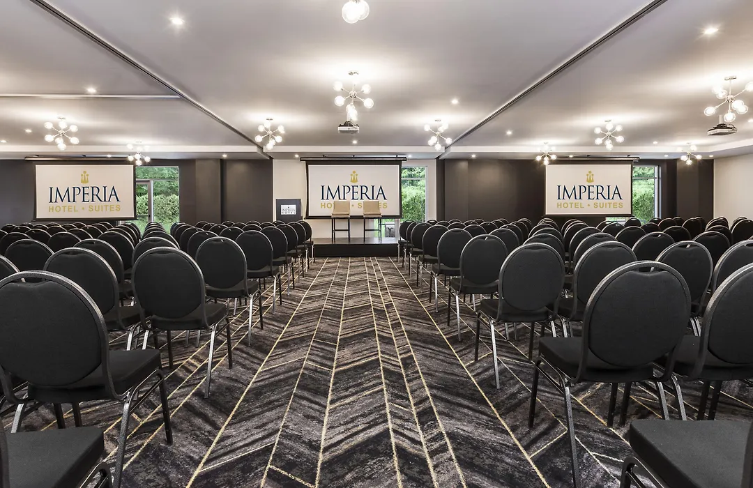 Imperia Hotel Et Suites Boucherville-1