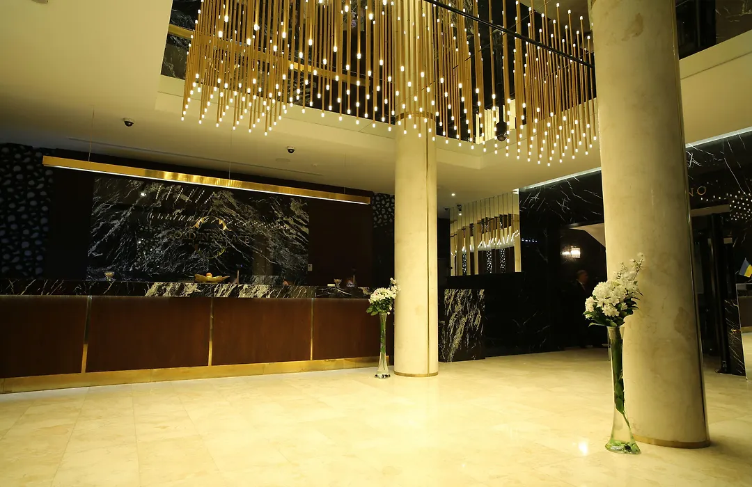 Golden Palace Batumi Hotel&Casino-1