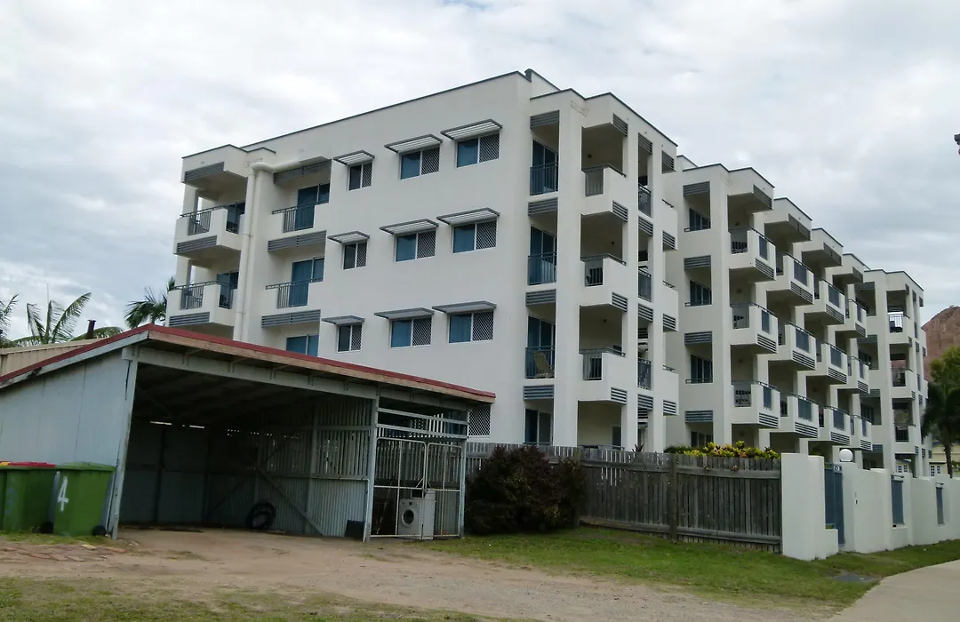 Madison Ocean Breeze Apartments-1