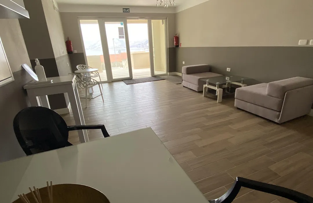 Eola Leisure Rooms-1