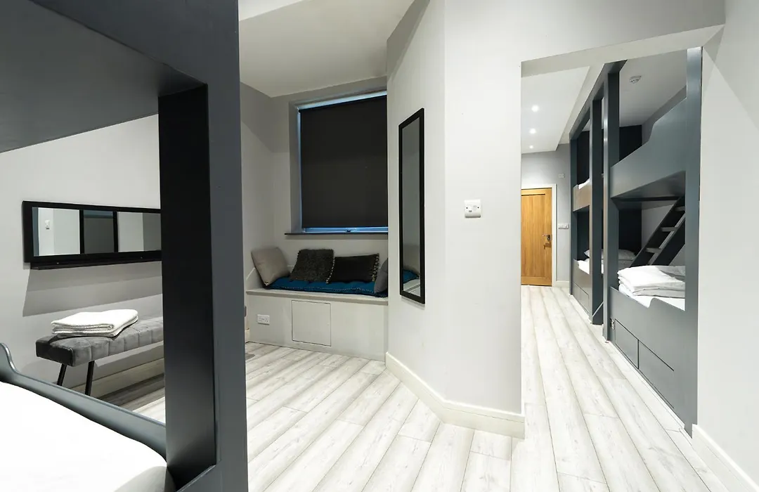 Vibe Holiday Apartments-1