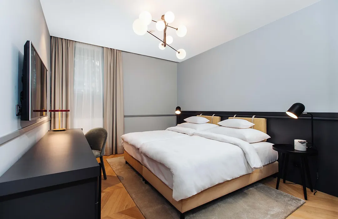 Alice Hotel-1