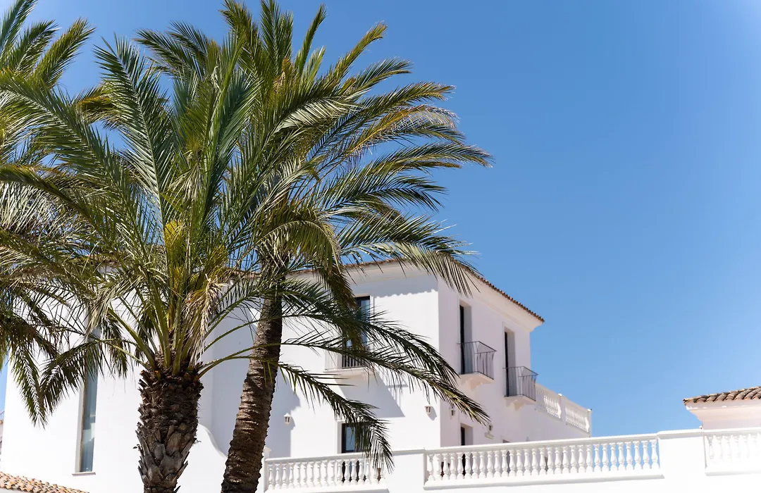 Phi Hotel Sighientu-1